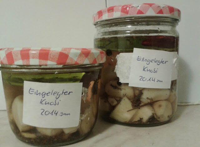 Eingelegter Knoblauch