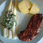 Hirschsteak mit Spargel