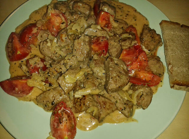 Leber mit Tomaten
