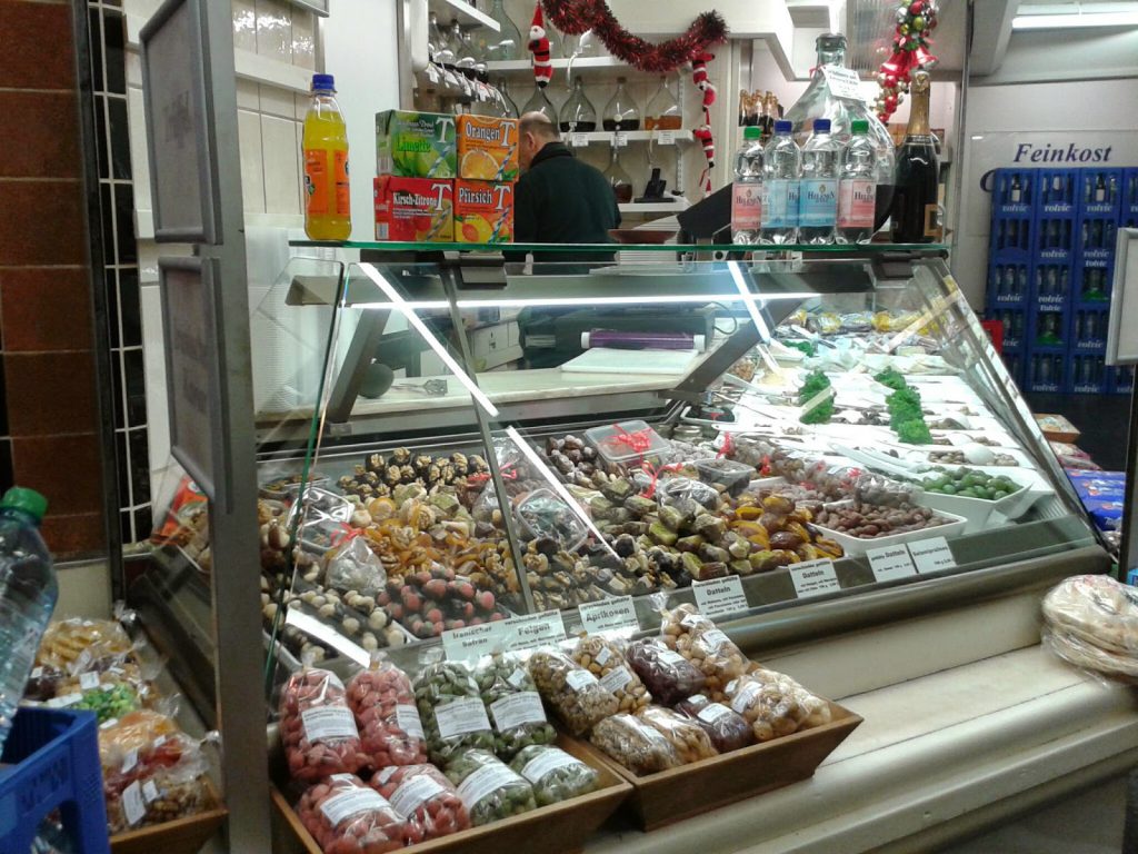 Süßigkeitenstand in der Stuttgarter Markthalle