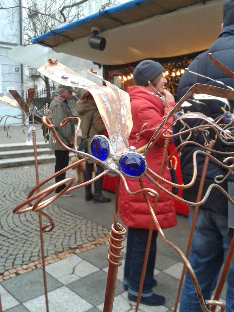Skulptur beim Schwabinger Weihnachtsmarkt