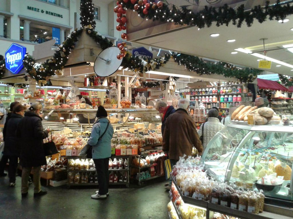 Stände in der Stuttgarter Markthalle