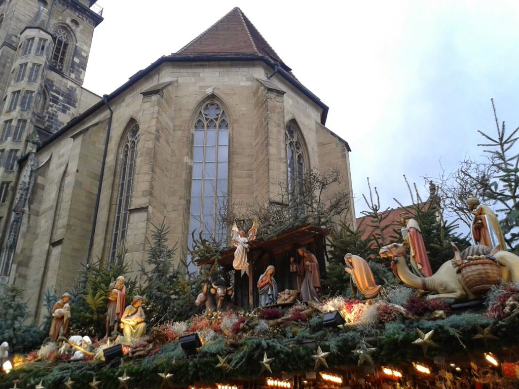 Deko eines Standes am Stuttgarter Weihnachtsmarkt