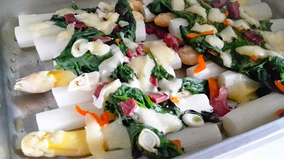 Gratinierter Spargel mit Spinat