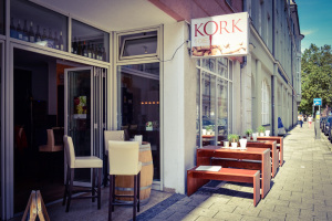 Leberkassemmel und mehr: KORK-Weinbar