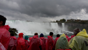Leberkassemmel und mehr: Bootstour bei den Niagarafällen
