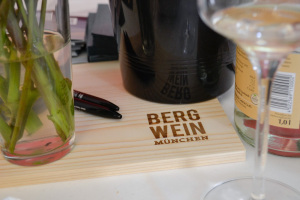 Leberkassemmel und mehr: Bergwein bei den Münchner Weininseln