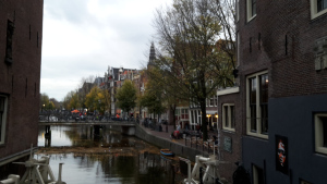 Leberkassemmel und mehr: Grachten in Amsterdam