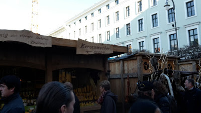 Leberkassemmel und mehr: Mittelaltermarkt am Wittelsbacherplatz