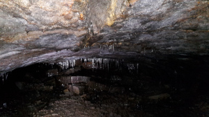 Leberkassemmel und mehr: Lavahöhle