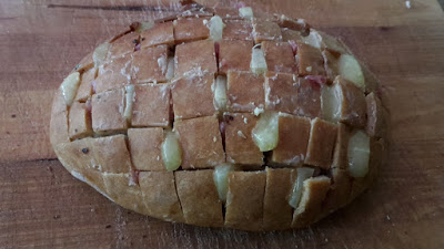 Quick and Dirty: Bloomin Onion Bread