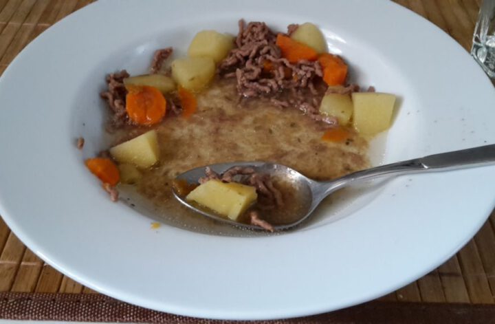 Hackfleischsuppe