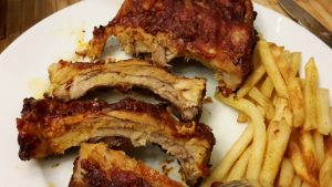 Quick and Dirty: Rippchen mit BBQ-Sauce