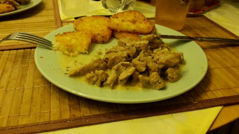 Geschnetzeltes mit Champignons und Röstiecken – Leberkassemmel und mehr