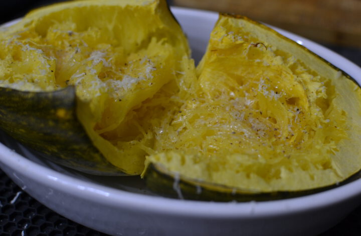 Spaghettikürbis mit Parmesan